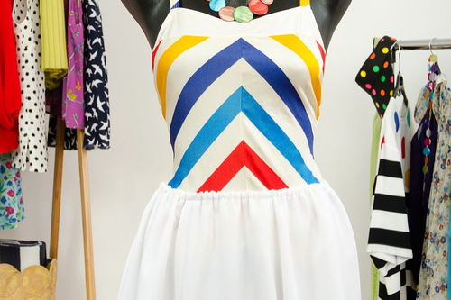 如何選擇適合你的服裝尺碼 從測(cè)量到試穿的完美指南